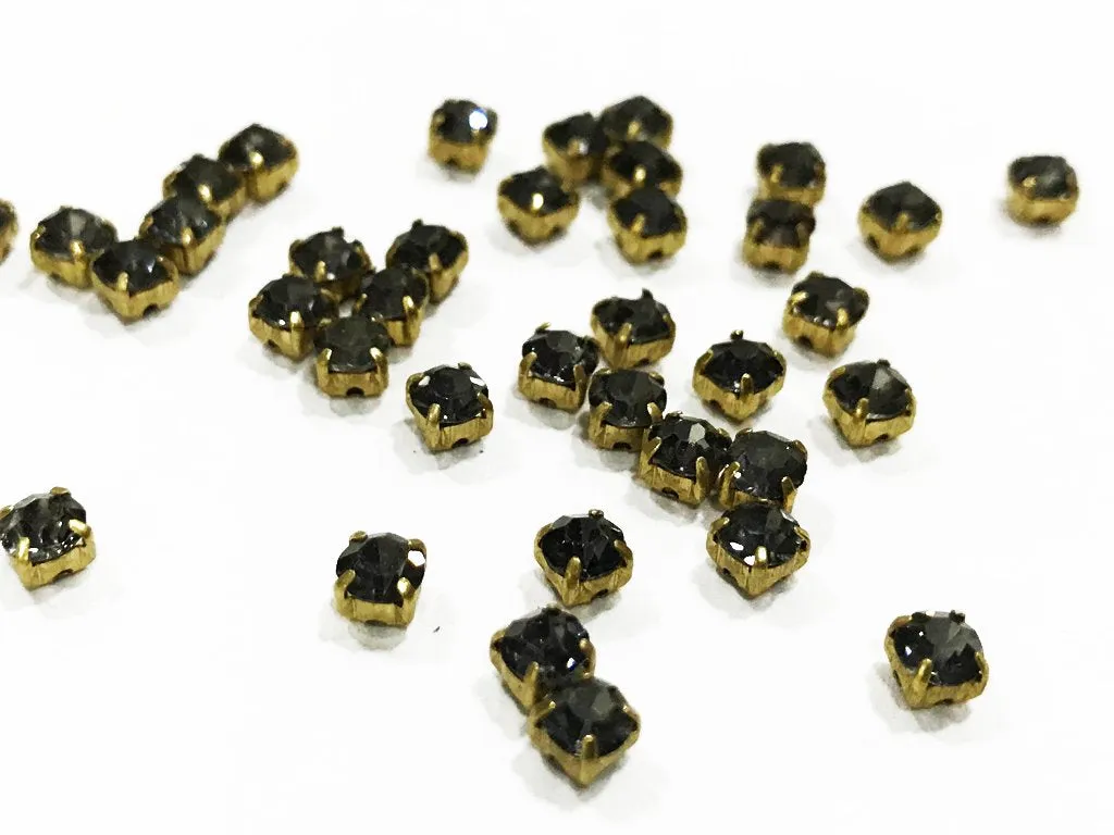 Black Circular Glass Stones with Brass Catcher (16 SS)