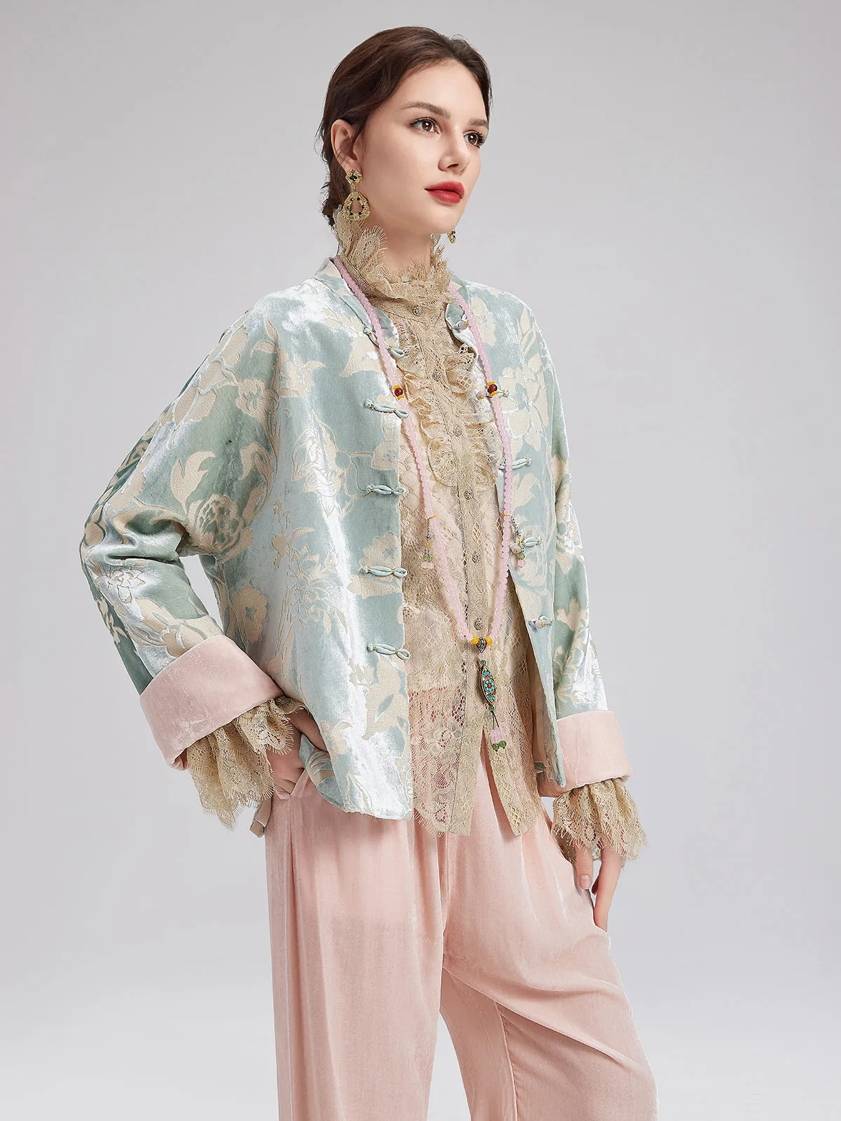 Neo Chinese Style Velvet Floral Jacket（Includes Necklace）